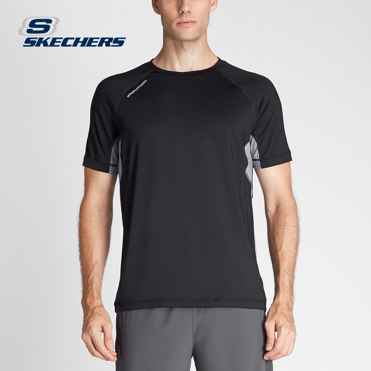 戴安娜王妃经典服饰亮相“王室时尚之最”拍卖会